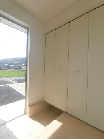 江北町惣領分　3号棟の玄関|シンプルで使いやすい玄関です