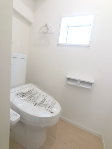 江北町惣領分　3号棟のトイレ|ウォシュレット機能付き、快適なトイレです♪
