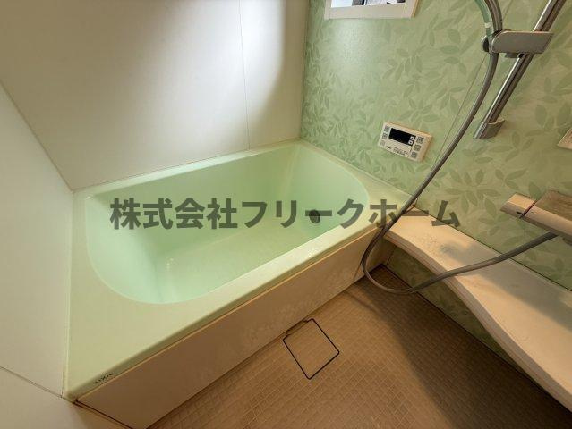 武蔵野市吉祥寺南町２丁目のアパートの浴室