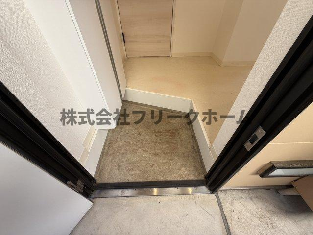 武蔵野市吉祥寺南町２丁目のアパートの玄関