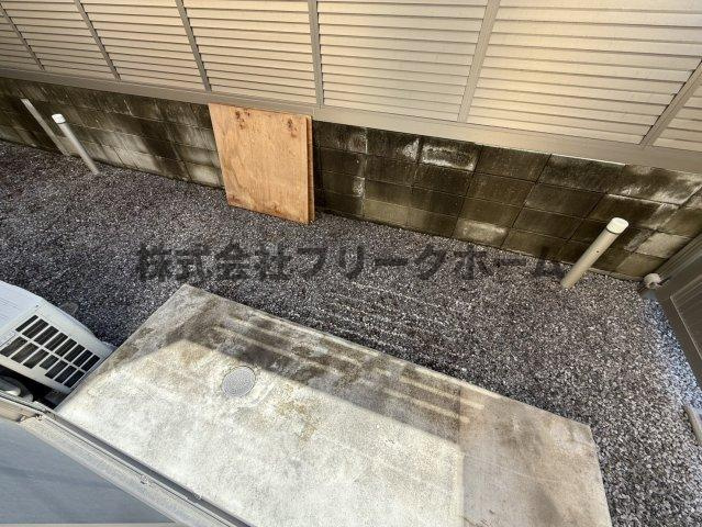 武蔵野市吉祥寺南町２丁目のアパートのバルコニー