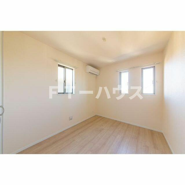 Ｋｏｌｅｔ二和向台＃１２の寝室