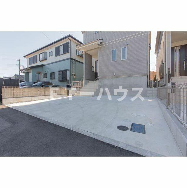 Ｋｏｌｅｔ二和向台＃１２の駐車場