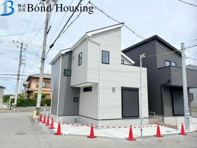 三方角地　LDK19帖　収納豊富　伊川谷町潤和　１号棟　新築戸建