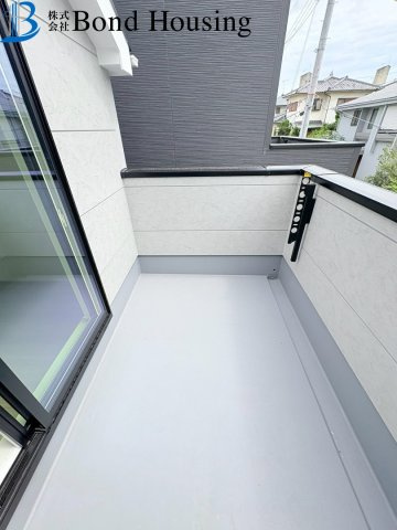 三方角地　LDK19帖　収納豊富　伊川谷町潤和　１号棟　新築戸建のバルコニー