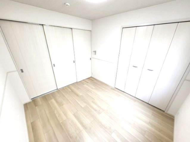 【寝室】