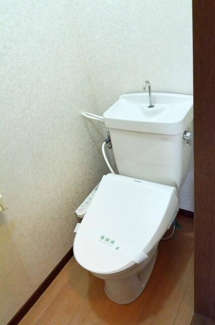 伊勢原市東大竹のアパートのトイレ