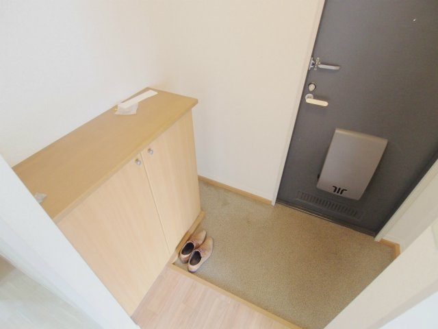 フォーレスさくら野の玄関