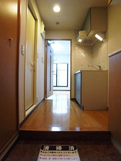 プラネット市ヶ谷の玄関
