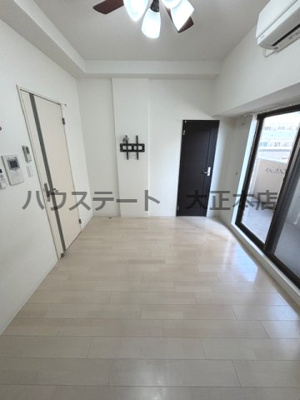 【居間・リビング】 | Luxe難波WEST 仲介手数料無料