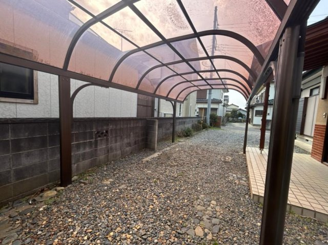 ひたちなか市殿山町2丁目　中古戸建の駐車場