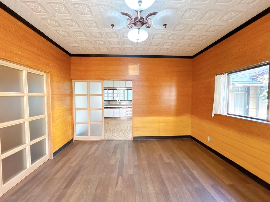 ひたちなか市殿山町2丁目　中古戸建の居間・リビング