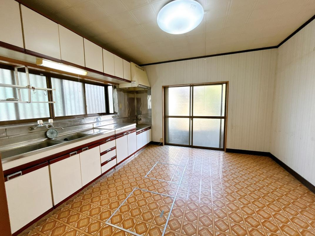 ひたちなか市殿山町2丁目　中古戸建のキッチン