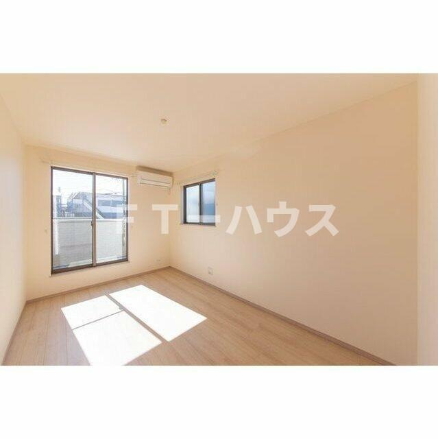 Ｋｏｌｅｔ二和向台＃１１の洋室