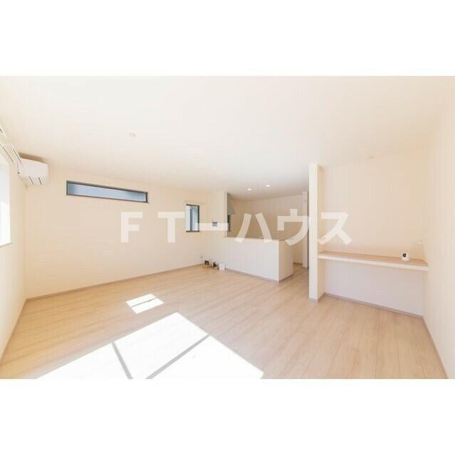 Ｋｏｌｅｔ二和向台＃１１の洋室