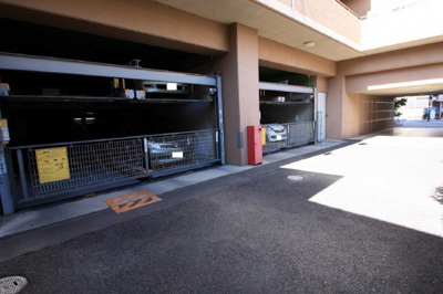 【駐車場】 | ディネス石山ベルサージュ