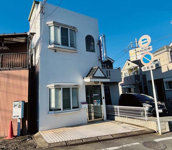 敷地面積18.48坪　売地　富士見市関沢一丁目の外観|古家有　現況建物：事務所(鉄骨造陸屋根2階建）公簿51.05㎡(私道を含まず）
残置物有、雨漏り有。※現況でのお引渡しとなります。