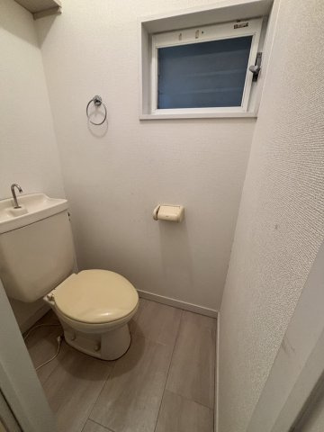 新潟市東区東明５丁目のアパートのトイレ