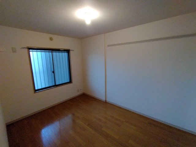 【洋室】 | スターブルマンション春日部 | 同間取り別部屋の写真です