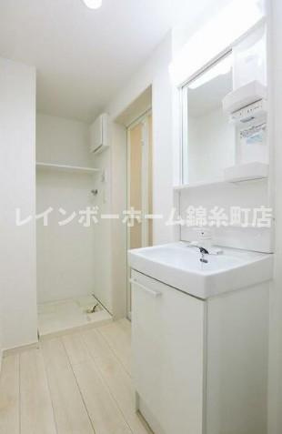 グランクオールお花茶屋の独立洗面台