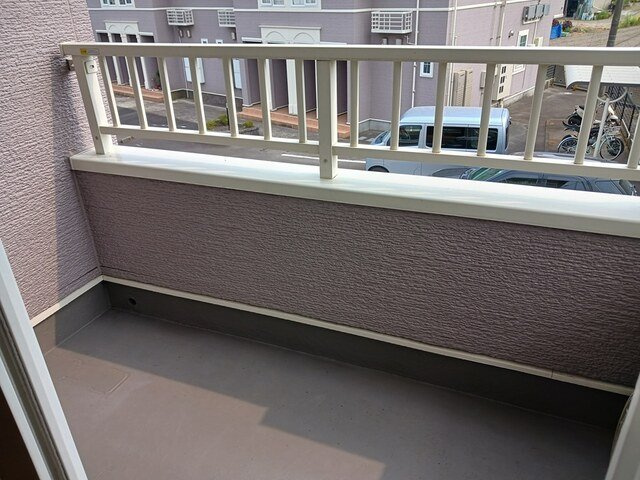 【バルコニー】