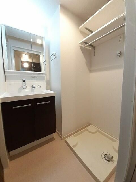 カーサ　グランデの独立洗面台