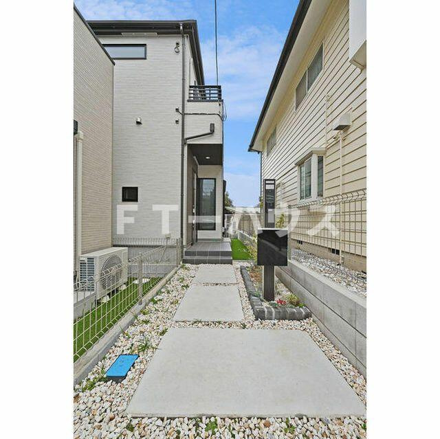 Ｋｏｌｅｔ高根公団＃１４の駐車場