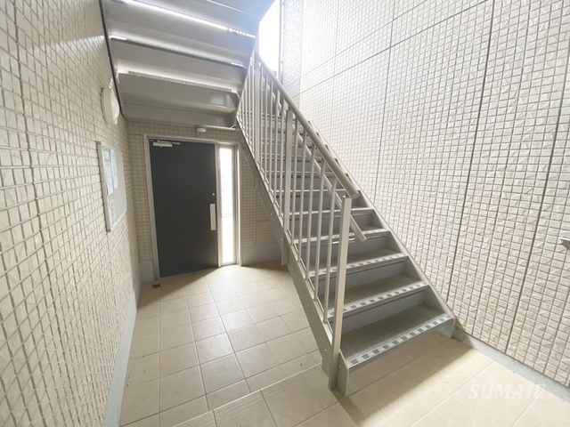 レジェーロのその他共用部分|共用階段です☆