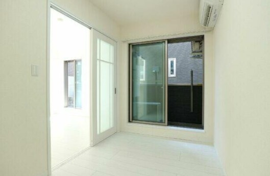 ＧＲＡＣＥ　ＦＬＯＲＡ　２１の居間・リビング