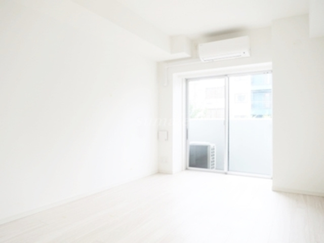 リライア十条の居間・リビング|白を基調とした素敵なお部屋です☆