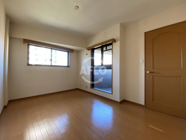 リーガル靭公園北の居間・リビング|リーガル靭公園北　明るい寝室