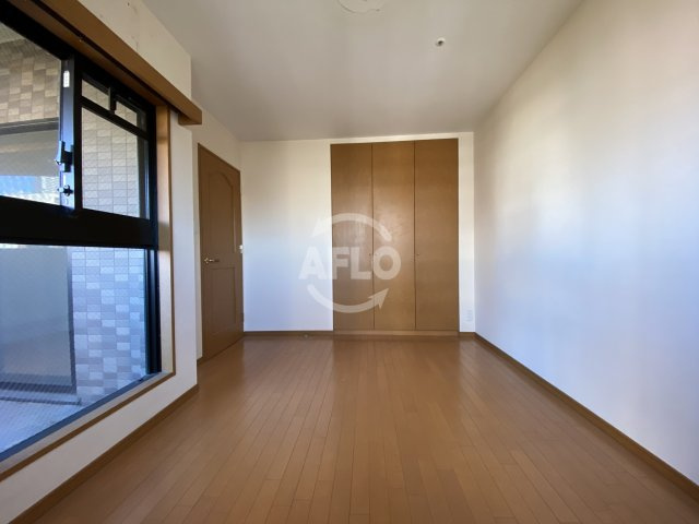 リーガル靭公園北の居間・リビング|リーガル靭公園北　ひろびろとしたお部屋