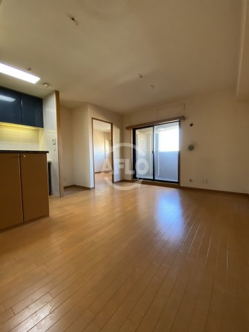 リーガル靭公園北の居間・リビング|リーガル靭公園北　ひろびろとしたお部屋