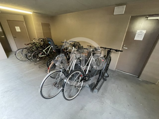 リーガル靭公園北のその他共用部分|リーガル靭公園北　駐輪場