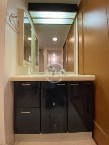 リーガル靭公園北の洗面所|独立洗面台