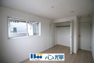 【洋室】 | クレイドルガーデン山口市阿知須　第９（２号棟） | 住まう方でカスタマイズして頂けるシンプルなデザインの内装。ご自身で素敵な空間を創り上げられます。