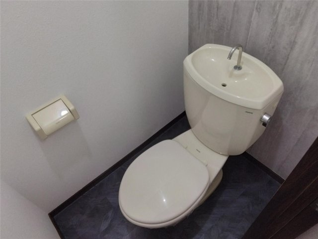 ビラ・アークル　Ｂのトイレ