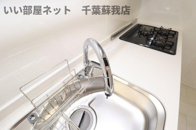 D-SOLACE祐光　Aのキッチン|手を触れずに水を出したり止めたりできます！
