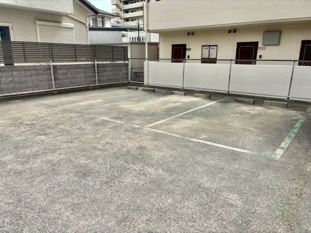 リバーサイド白鷺の駐車場