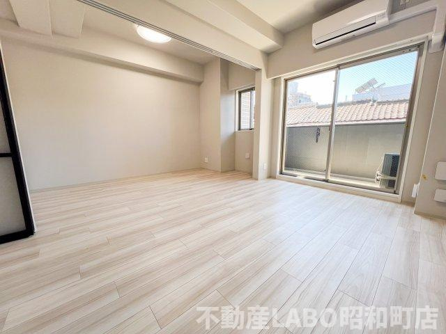 gm KOHAMAの居間・リビング