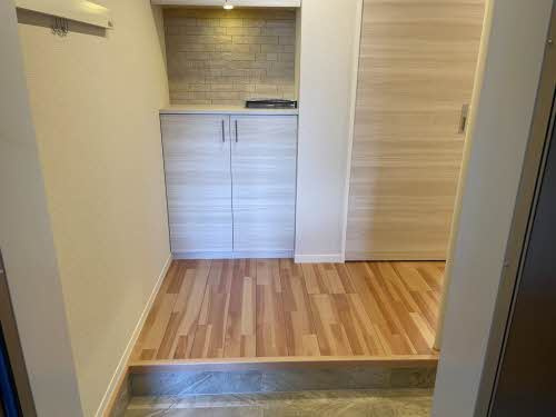 熊本市中央区国府３丁目の賃貸マンションの玄関