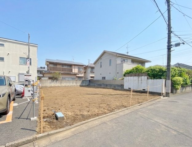 練馬区小竹町2丁目 全2区画 A号地の前面道路含む現地写真|現況、更地になります
是非、現地にて土地のボリュームや陽当たり周辺環境などご確認ください♪