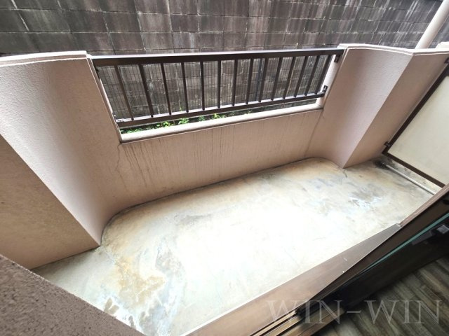 サンライズ羽根井本町のバルコニー