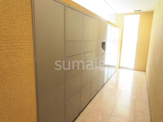 ロイヤルパークス新田のその他共用部分|宅配BOX完備☆彡