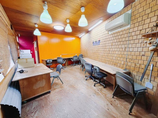 【中古戸建】高崎市倉賀野町の洋室|■洋室｜ナチュラルカラーの床です。模様替えなどとても楽しく工夫できます♪陽当たり、風通しもとても良いので毎日快適な生活スタートです！子供部屋にも良いですね♪