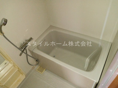 【浴室】 | アーバンライフ大坪 | 別部屋写真です。