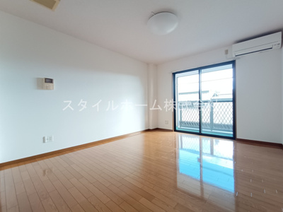 【居間・リビング】 | アーバンライフ大坪 | 別部屋写真です。