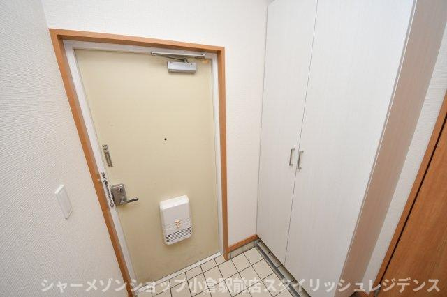 フェルト1024の玄関