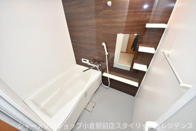 フェルト1024の浴室