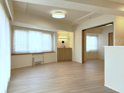 【居間・リビング】 | エクセルシオール宮の沢アーク | 18.7帖ゆったりLDKは床暖房付き♪